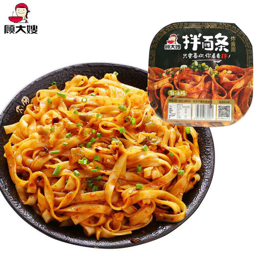 China Madam Gu Noodles with Bean Paste 136g