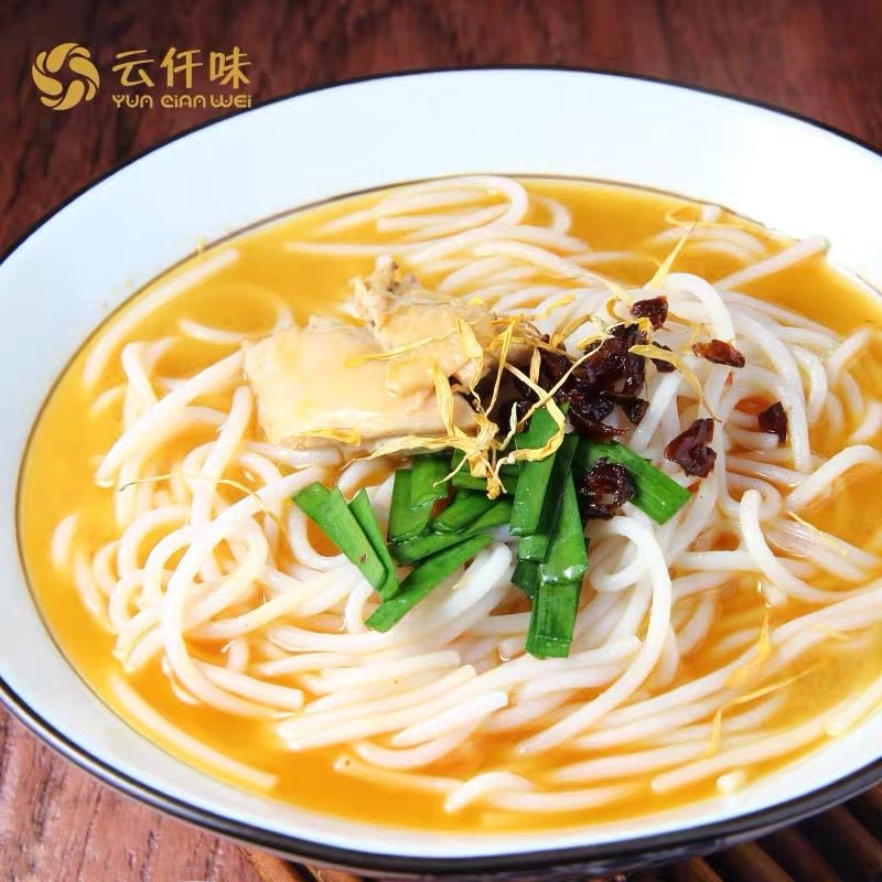 Fideos de arroz con puente cruzado y sopa de pollo con champiñones Yun Qian Wei, la tradición china, 432 g