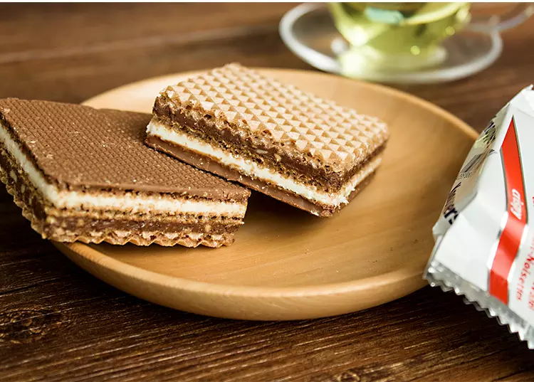 German Knoppers Milk Chocolate Hazelnuts Wafers  德国进口零食威化饼干knoppers牛奶榛子巧克力5层夹心